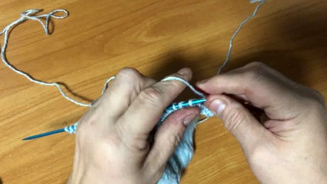 Аккуратный ажурный узор спицами для вас!