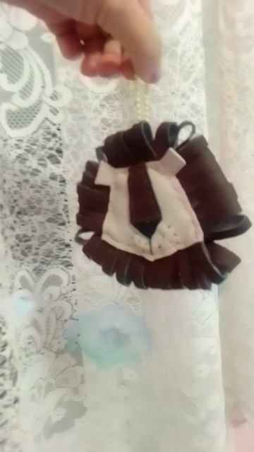 Лев из кожи