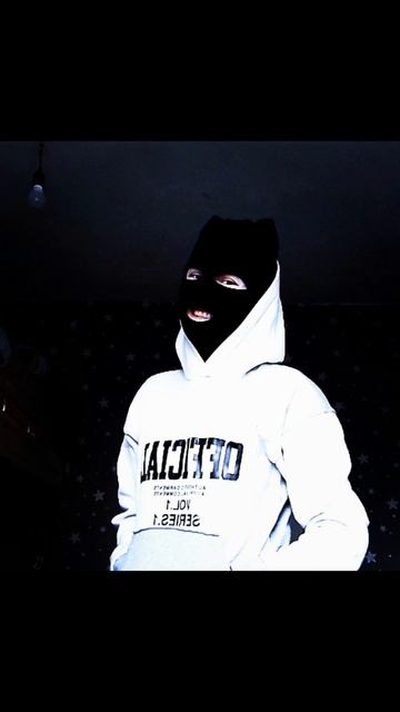 😈