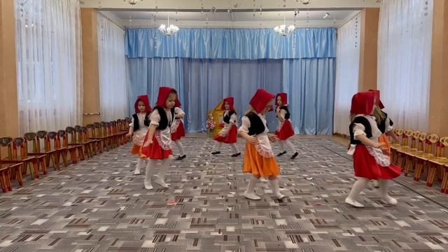 Танцевальный коллектив "Ладушки" Танцевальное творчество, возраст 4-5 лет