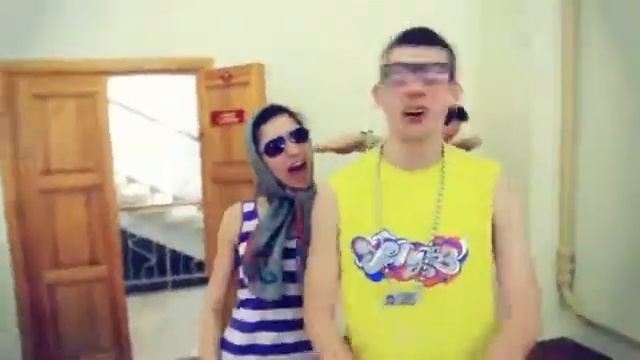 Хорошая пародия на клип I'm sexy and I know it