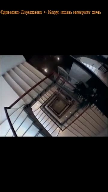 "Стираешь лица в своих снах. Забыты чувства,мысли люди..."