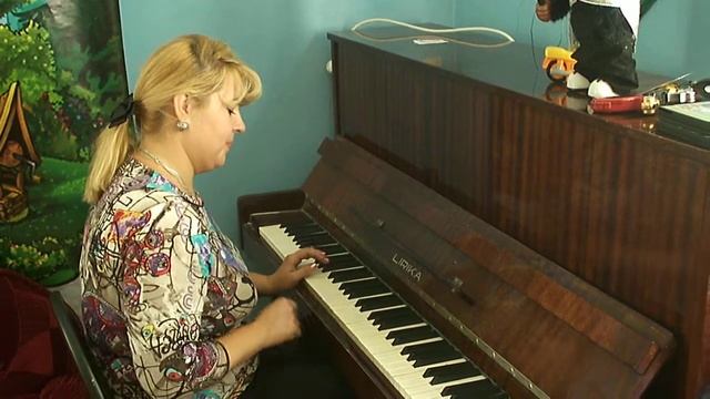 За роялем мировая звезда - Виктория Викторовна