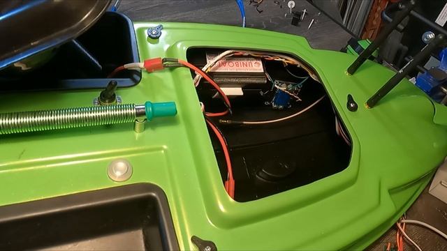 Установка автопилота UNIBOAT на camarad speed v4. Тест груз⧸без. Круиз! Как улучшить управляемость-(