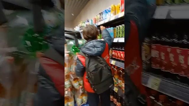 Продадут ли энэргетик 12 летнему школьнику в Монетке?