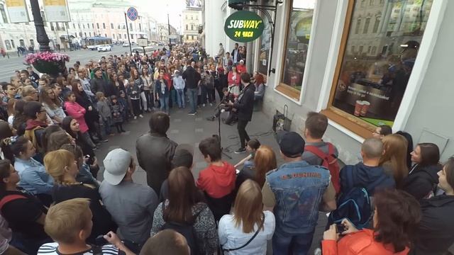 Парняга жгёт на Невском! Лучше чем "Наши в городе" 04.06.16