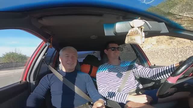 На нырялки в Ласпи, жарим сосиски.