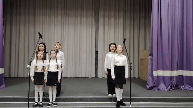 "Родина" С. Трофимов
Вокальный ансамбль "Музыкальная палитра"