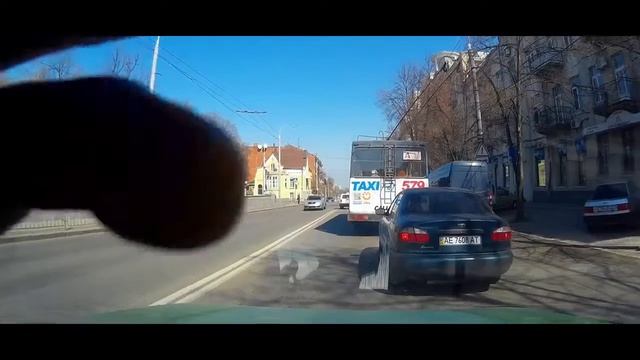 Наглый таксист по встречке | Авто Информатор