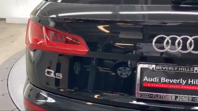 2020 Audi Q5 Titanium Premium Plus 45 TFSI quattro Beverly Hills  Los Angeles  West Hollywood  Stud