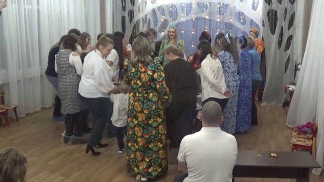 ПРИШЛА КОЛЯДА, ОТВОРЯЙ ВОРОТА - СЕМЕЙНЫЙ КЛУБ - СОЛНЕЧНЫЙ КРУГ - руководитель ИРИНА ПАВЛОВА.mp4