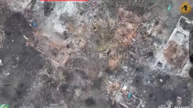 Мы верны себе: бьем врага безжалостно в воздухе, на земле и под землей !!!