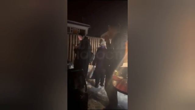 НЕАДЕКВАТНАЯ СЕМЕЙКА В ТАКСИ ЗАКАЗАЛА ЭКОНОМ А НЕ ГАЗЕЛЬ И НАЧАЛА ОСКОРБЛЯТЬ ВОДИТЕЛЯ #taxi #быдло