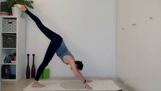 ENGLISH YOGA - пример видео задания с курса.