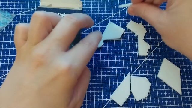Собрать IQ puzzle Деда Мороза из 8 деталей ( Arrange the Santa Claus out of 8 pieces)