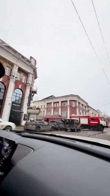 Ещё видео с места пожара в баре "Понеслось" по улице Пушкинская.