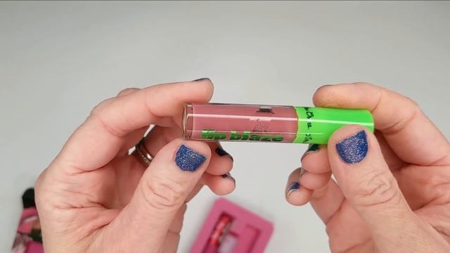 NEW MAKEUP UNBOXING & MINI REVIEWS // Colourpop, Lorac, Revolution, Lime Crime & More!