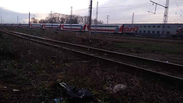 Электровоз ЭП20-042 с поездом 103 Адлер - Москва