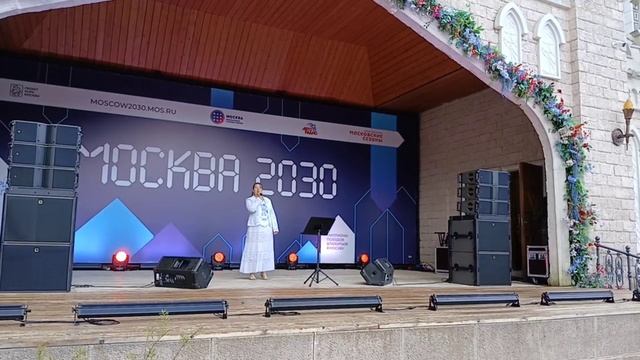 "Васильки" Исполняет Элеонора Сезнева. Музыка Аедоницкого