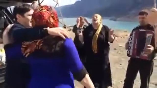 Живой голос. Живая музыка на лоне природы.