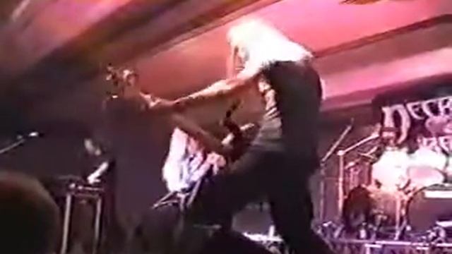 Children of Bodom-Touch Like Angel of Death live in 2000. (Rare footage)