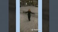 А снег идёт... #ночныегуляния#катаемсясгорки