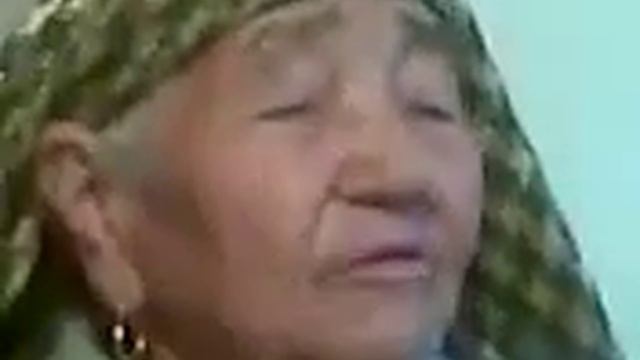 Бабушка уйгурка патриотические песни СССР