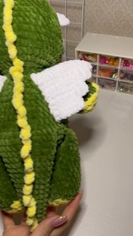 Вязаный дракоша с метрикой