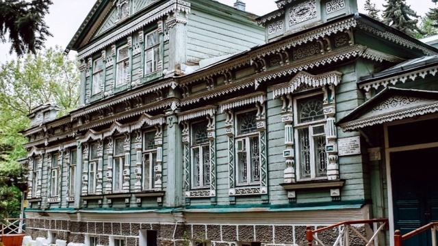 "ХОРОША ПРОВИНЦИАЛЬНАЯ РОССИЯ!"... (Фото группы "УЕЗДНЫЙ ГОРОД"), музыка - LADI GEISLER)