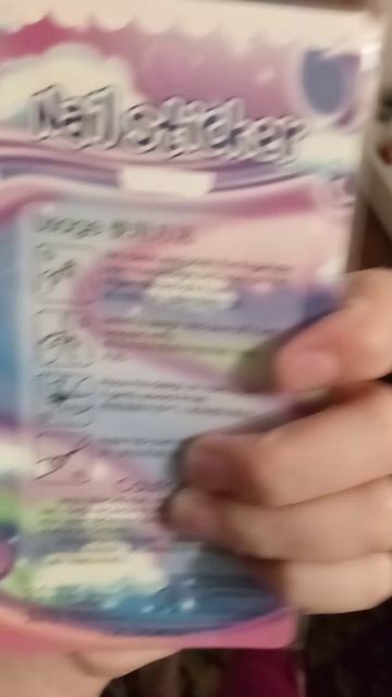 всем привет хочу сказать что в следующем видео я буду снимать распаковку бумажных сюрпризов