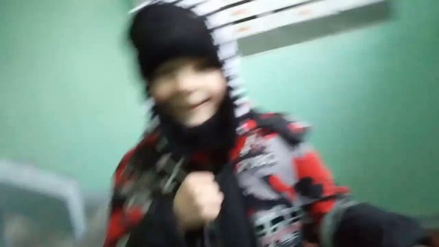 слово школьника школа на асфальте