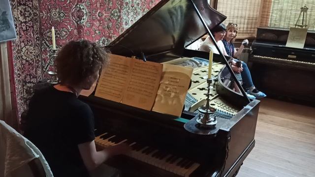 VID_20240612_171216.mp4