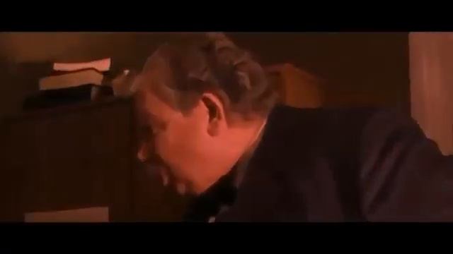 Какого дьявола ты здесь ШУМИШЬ?!