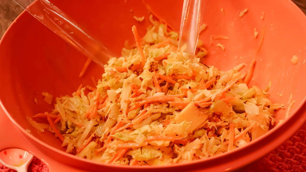 Ешьте яблоки капусту и морковку таким образом каждый день и худей!