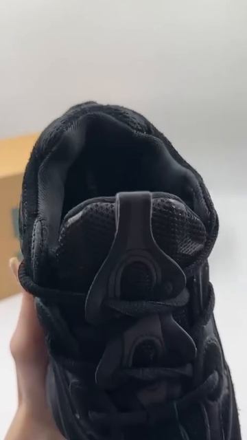 В продаже! Кроссовки Adidas Yeezy 500 👟