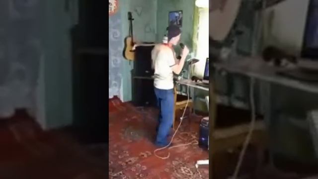 Разъезжаются дети.