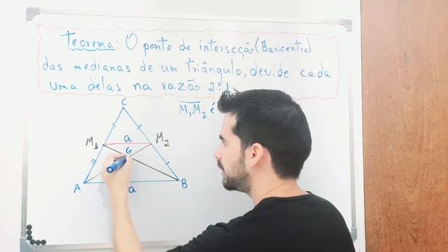 Demonstração de que o baricentro divide a mediana na razão de 2 para 1