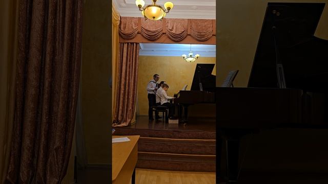 Трепак . Чайковский П.И. исполняет династия Цыплаковых