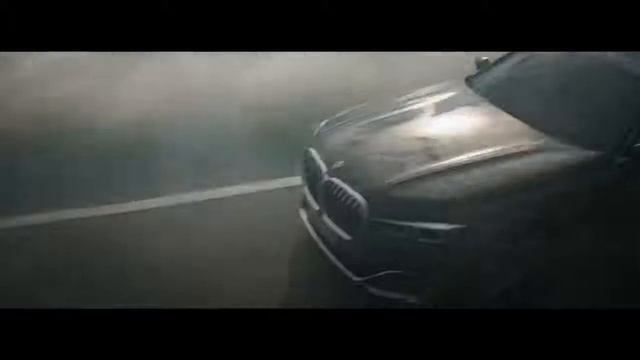 Next Gen BMW 7 Series Rumored To Get Rolls-Royce Features, Illuminated Grille | MotoSpot |