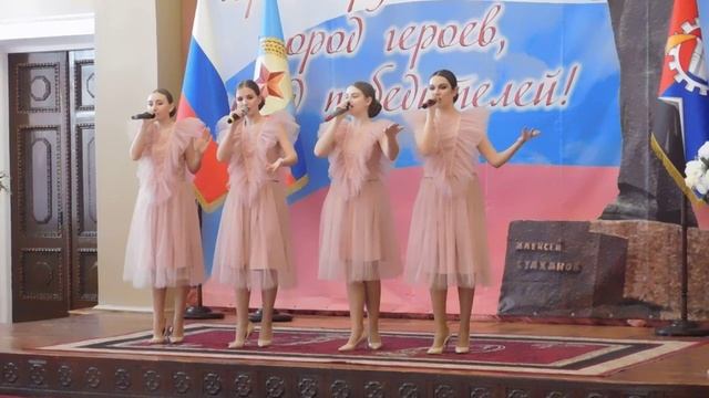 НВА Алая роза Главное - Семья (Гимн года семьи) 2024 сл.и муз. И.Дубцовой