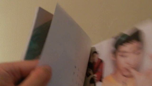 Unboxing EXO XOXO Hug and Kiss Albums
