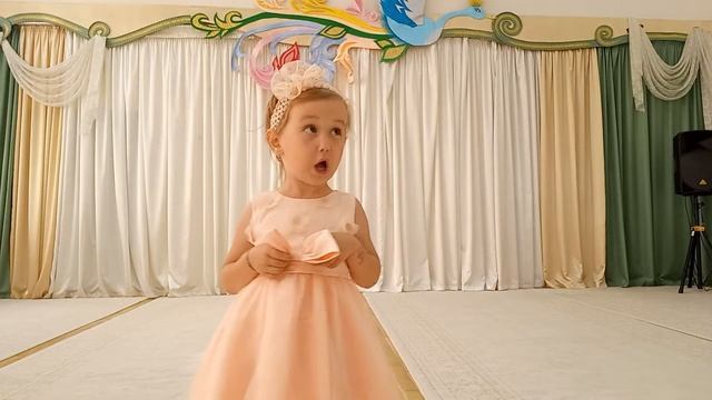 "Катюша", исполняет Виринея Губанова, 3 года.