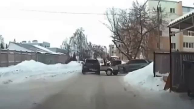 Школьника сбило прицепом автомобиля в Бердянске