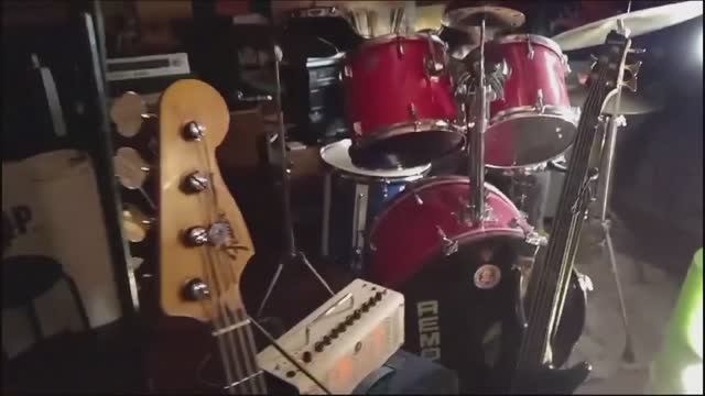 Стрекоза и Муравей in Symphony of Destruction