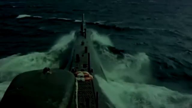 Корабль раздавил советскую подводную лодку