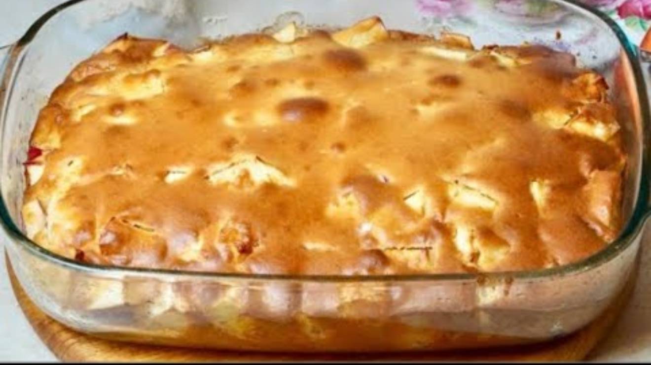 Пеките хоть Каждый день🍎Все смешала и в духовку! Самый вкусный, Быстрый и Бюджетный Яблочный пирог!