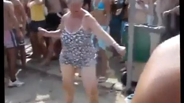 Я плакал,от смеха весь день! Нереально смешно!
