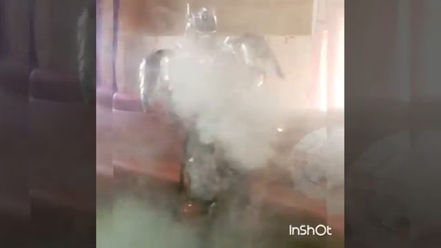 Оптимус Прайм и Дымовая пушка ! Обязательный реквизит для шоу!