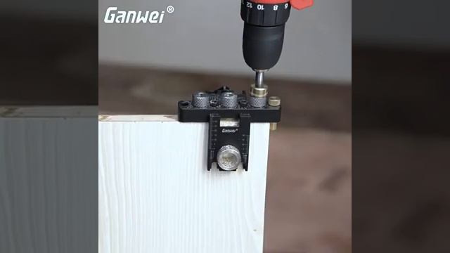 Кондуктор с упором для сверления шкантов