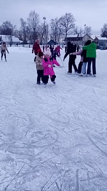 Учимся кататься на коньках
